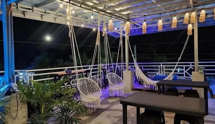 Hey Mojo Hostel *